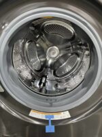 Single Unit Front Load LG WashTower with Center Control 4.5 cu. ft. Washer and 7.4 cu. ft. Electric Dryer - Image 3
