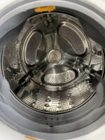 Single Unit Front Load LG WashTower™ with Center Control™ 4.5 cu. ft. Washer and 7.4 cu. ft. Electric Dryer - Image 4