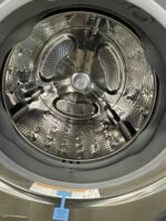 Single Unit Front Load LG WashTower with Center Control 4.5 cu. ft. Washer and 7.4 cu. ft. Gas Dryer - Image 5